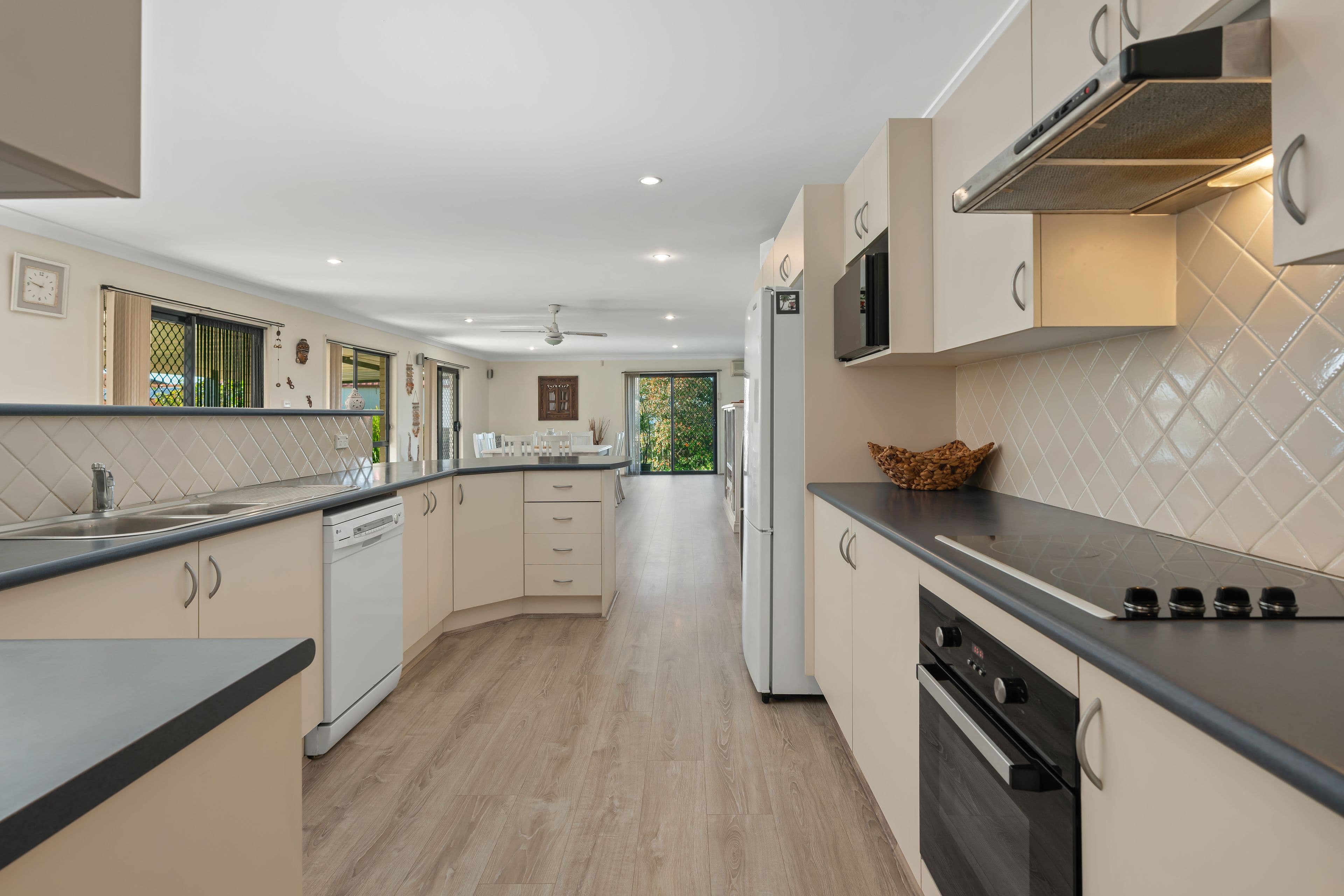 6 Athena Crescent, Worrigee NSW 2540, Worrigee - Thumbnail 8