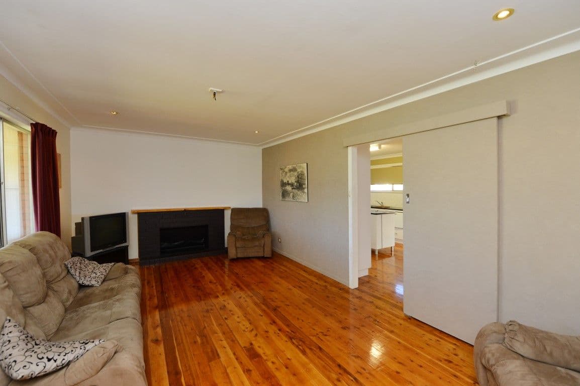 1 Walker Street, HARRISTOWN QLD 4350, Harristown - Thumbnail 3