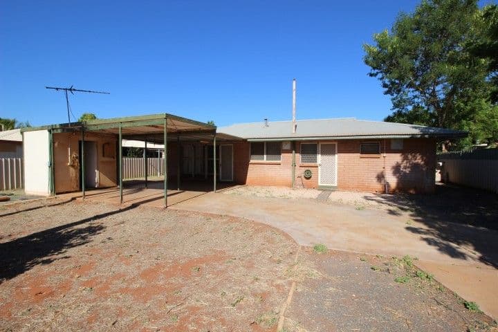 75 Limpet Crescent, South Hedland WA 6722, South Hedland - Thumbnail 4