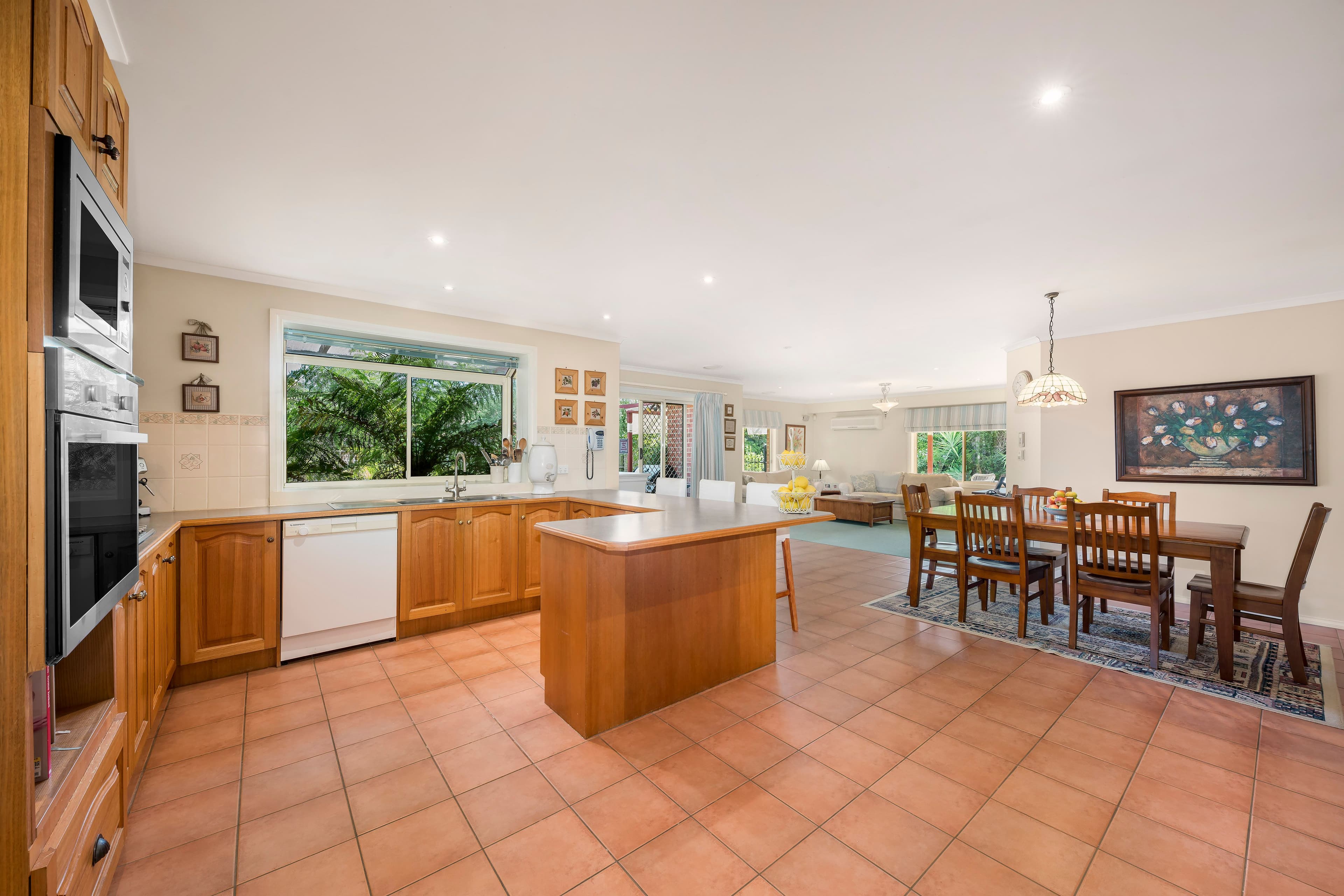 3 Whitecliffe Drive, Rowville VIC 3178, Rowville - Thumbnail 2