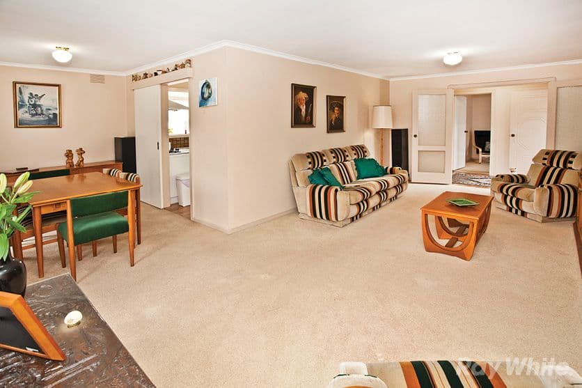 4 Fernly Court, WHEELERS HILL VIC 3150, Wheelers Hill - Thumbnail 2