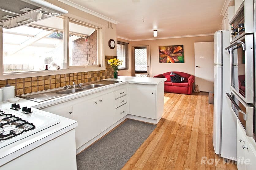 4 Fernly Court, WHEELERS HILL VIC 3150, Wheelers Hill - Thumbnail 3