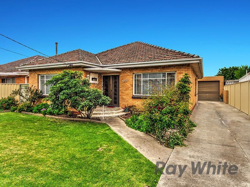 28 Collins Street, St Albans VIC 3021, St Albans - Image 1