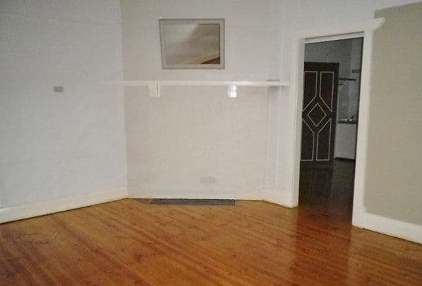 202 Sixteenth Street, Renmark SA 5341, Renmark - Thumbnail 3