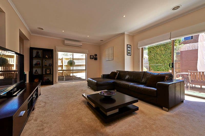 7 Cardwell Court, FERNTREE GULLY VIC 3156, Ferntree Gully - Thumbnail 2