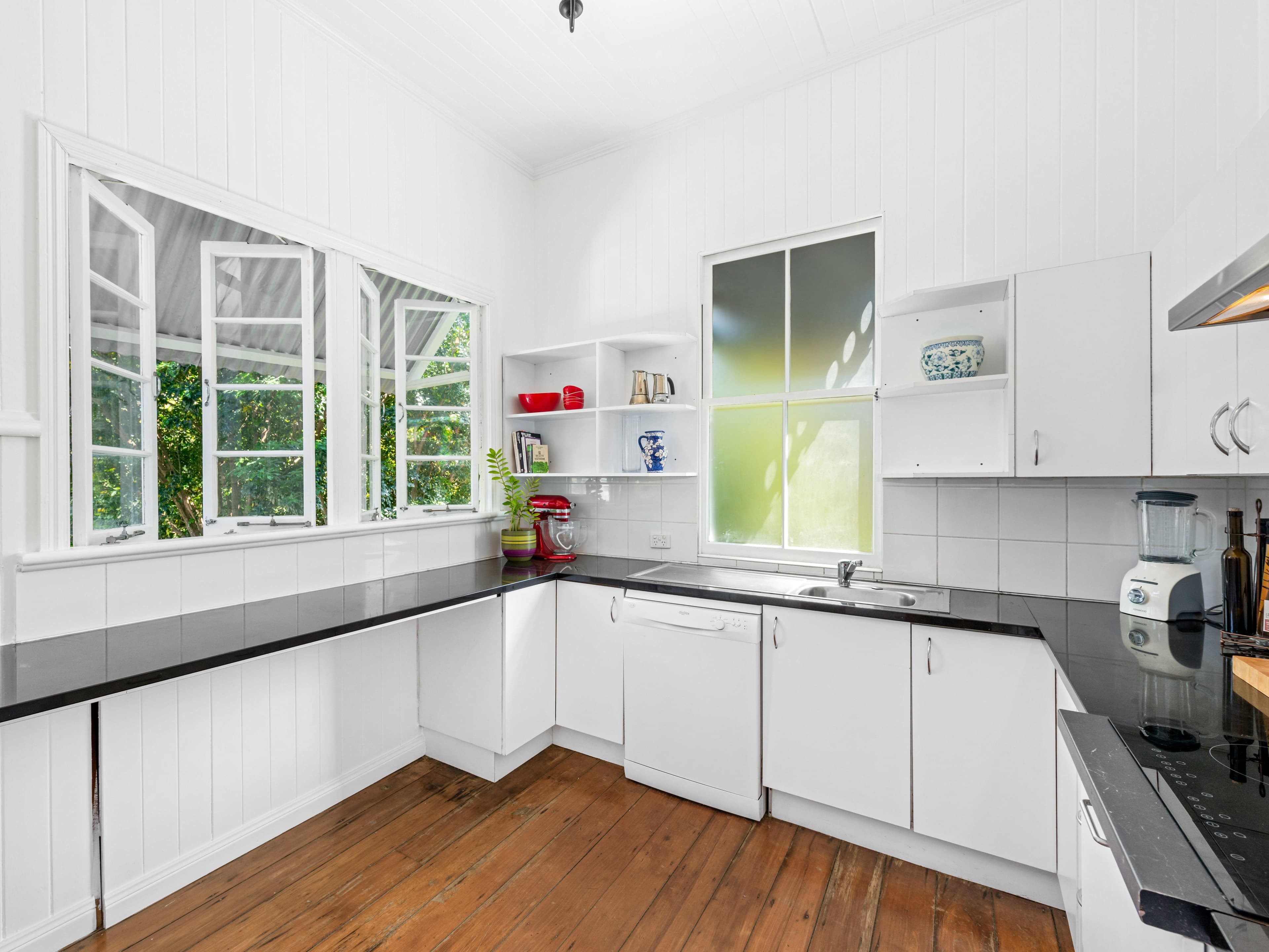 12 Lincoln Street, Wilston QLD 4051, Wilston - Thumbnail 2