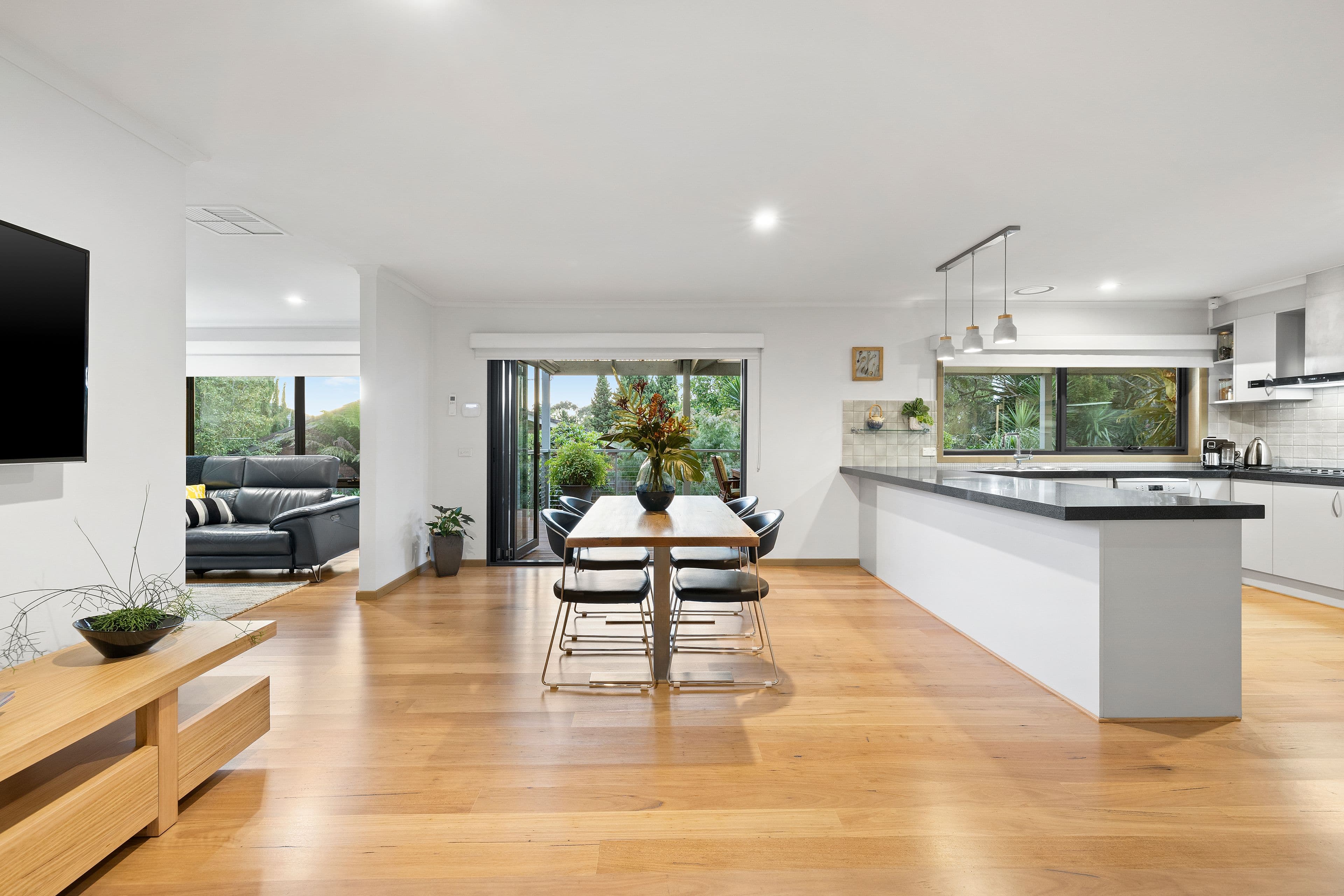 40 George Knox Drive, Rowville VIC 3178, Rowville - Thumbnail 3