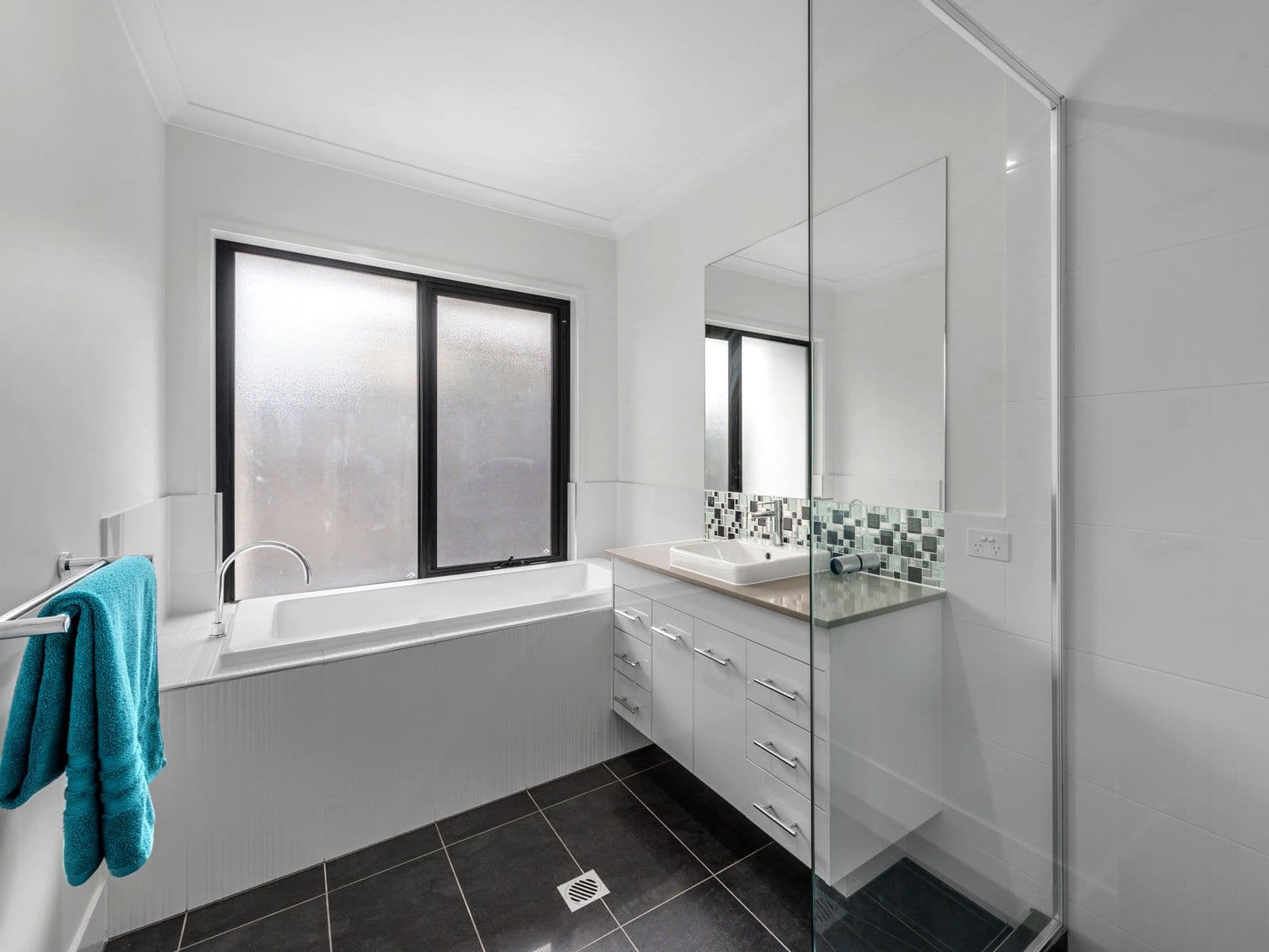 77 Finnegan Circuit, Oxley QLD 4075, Oxley - Thumbnail 7