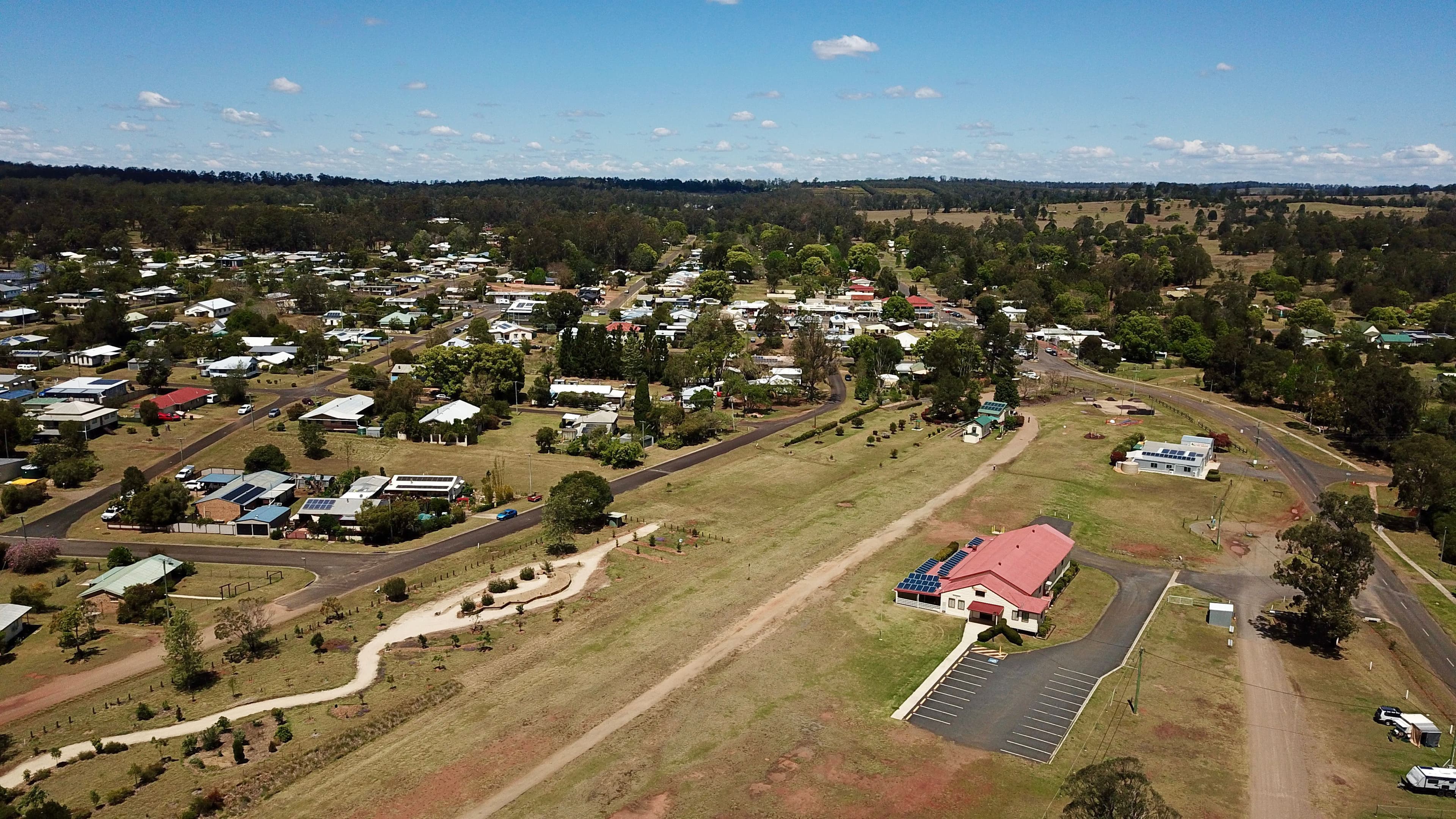 11 Morris Street, Blackbutt QLD 4314, Blackbutt - Thumbnail 2