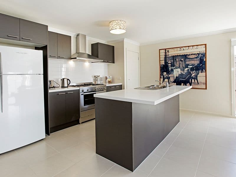 37 Diaz Drive, GROVEDALE VIC 3216, Grovedale - Thumbnail 2