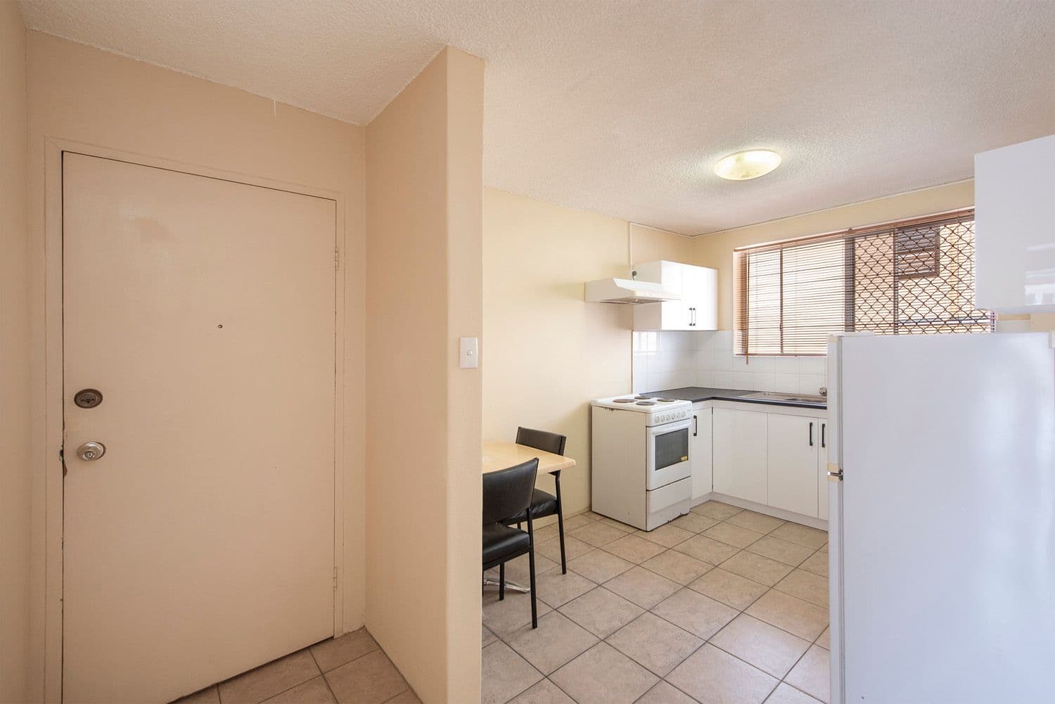 24 Brighton Road, Highgate Hill QLD 4101, Highgate Hill - Thumbnail 2