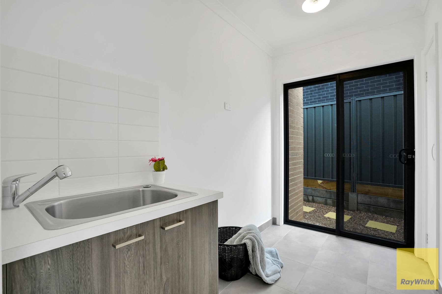 28 Dolomites Drive, Truganina VIC 3029, Truganina - Thumbnail 8