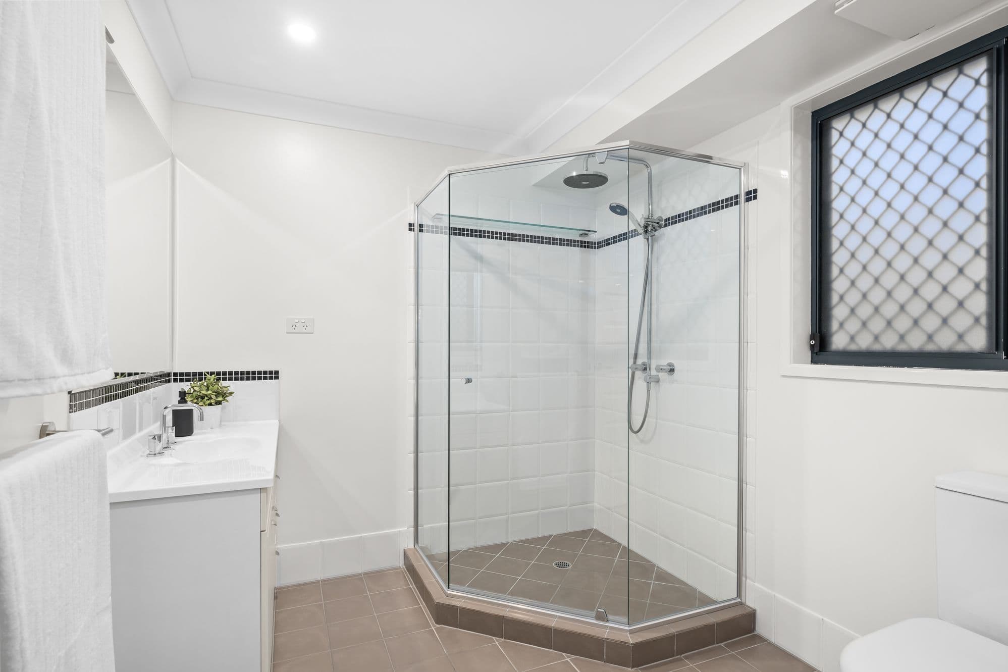 124 Sunview Road, Springfield QLD 4300, Springfield - Thumbnail 6