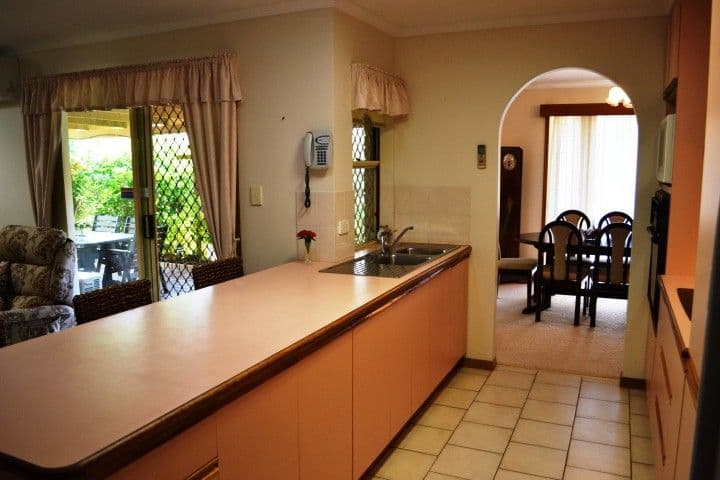 10 Meledie Avenue, KAWUNGAN QLD 4655, Kawungan - Thumbnail 2