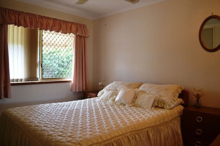 10 Meledie Avenue, KAWUNGAN QLD 4655, Kawungan - Thumbnail 7