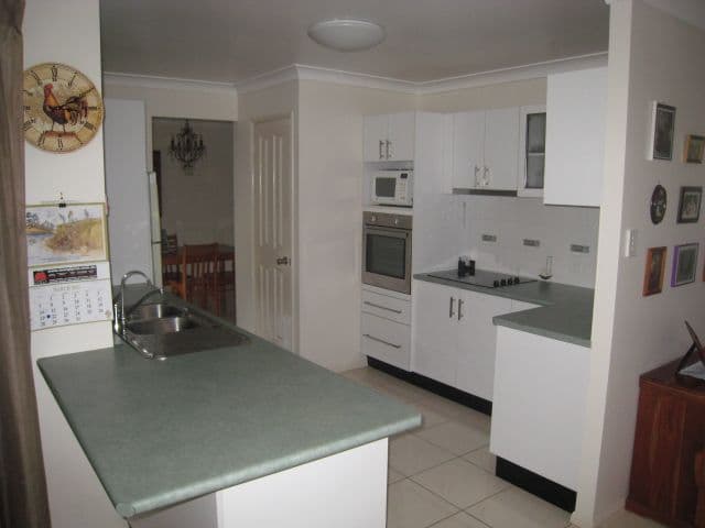 17 Cook Close, Emerald QLD 4720, Emerald - Thumbnail 2