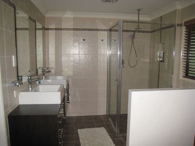 17 Cook Close, Emerald QLD 4720, Emerald - Thumbnail 3
