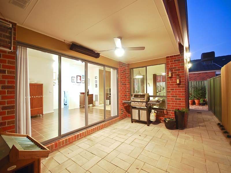 30 Chelsworth Loop, CRAIGIEBURN VIC 3064, Craigieburn - Thumbnail 2