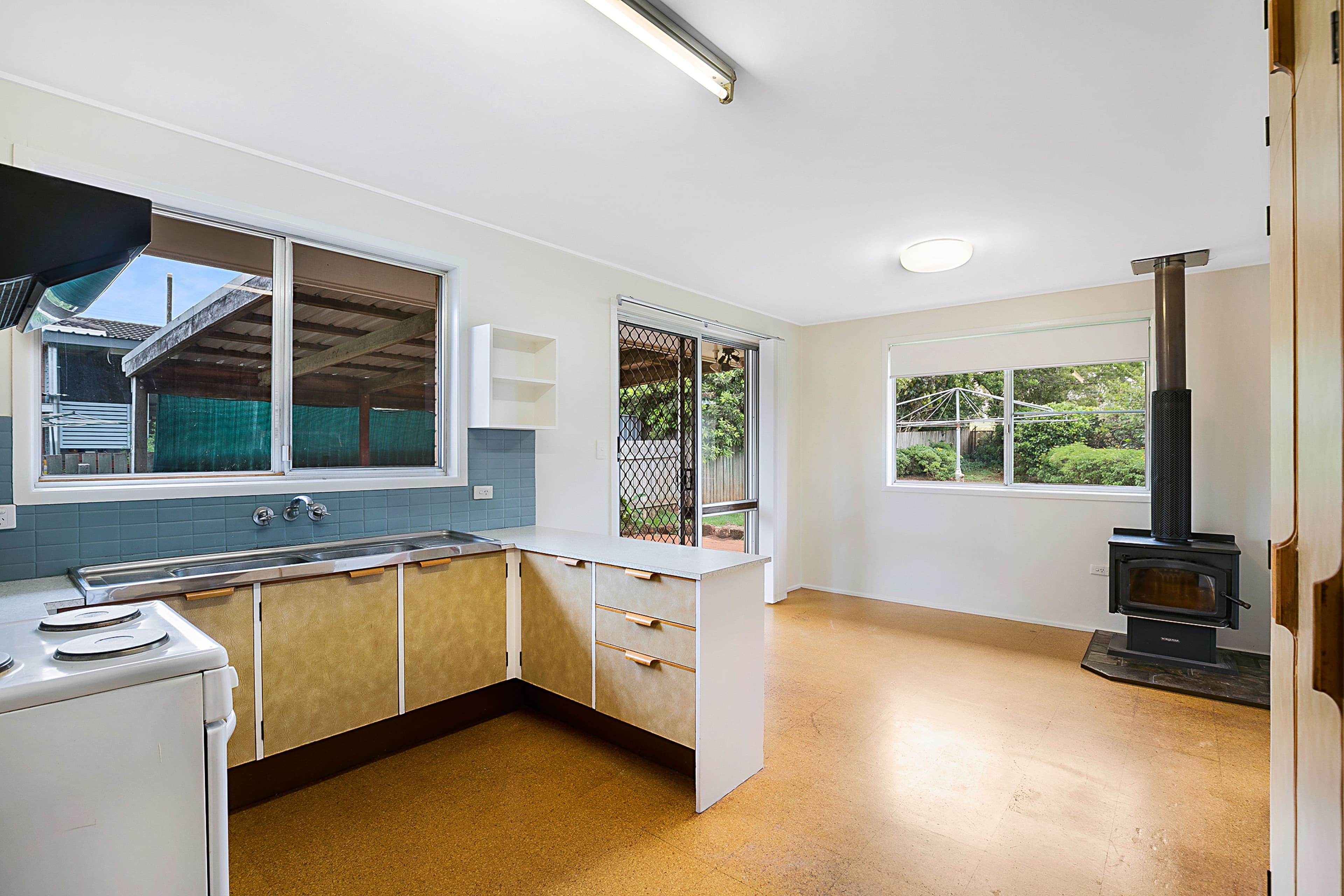 6 Veronica Court, Centenary Heights QLD 4350, Centenary Heights - Thumbnail 4
