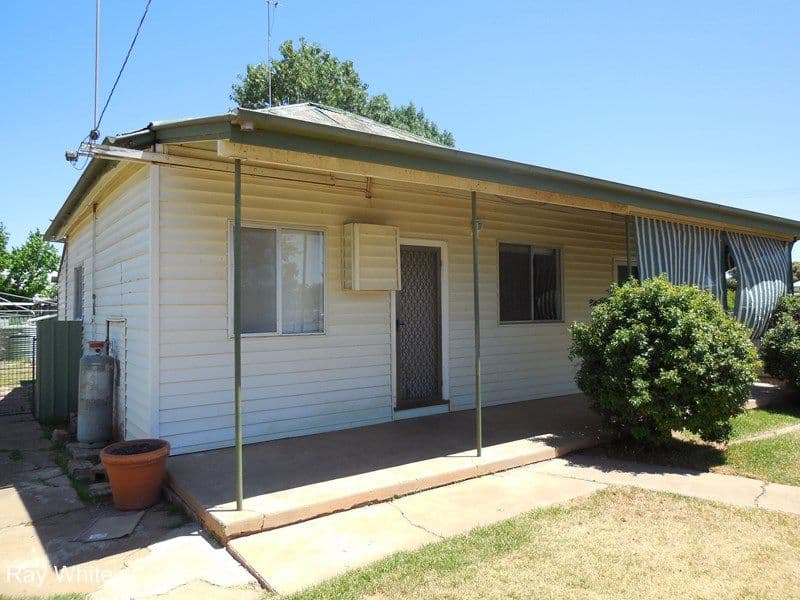 11 Oxford Street, Forbes - Image 1