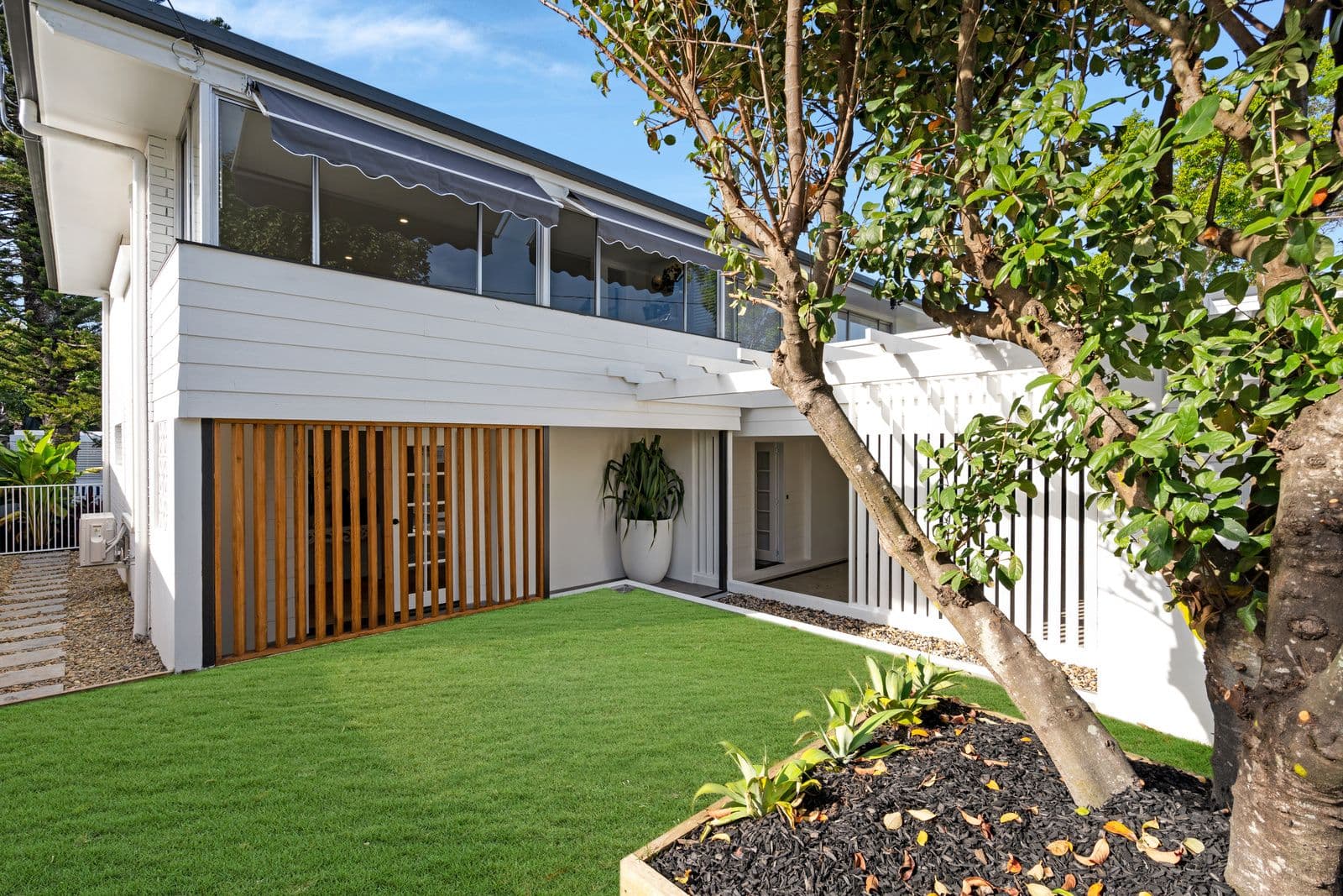 20 Magnolia Drive, Southport QLD 4215, Southport - Thumbnail 3