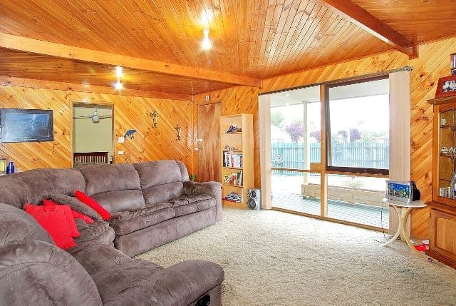 17 Amanda Avenue, CORIO VIC 3214, Corio - Thumbnail 3