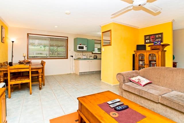 10 Plateau Crescent, CARRARA QLD 4211, Carrara - Thumbnail 2