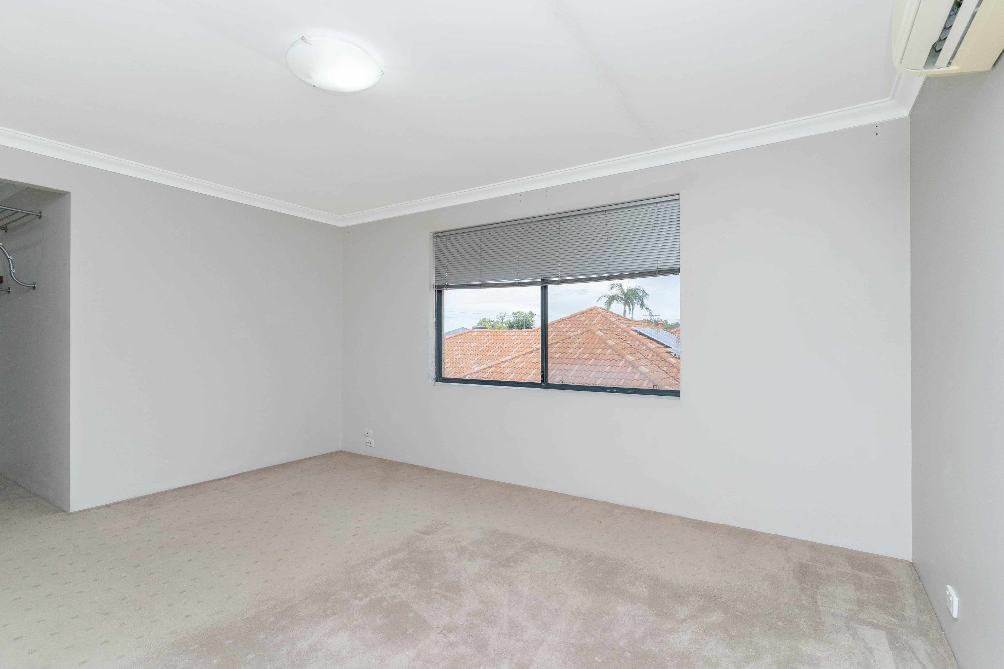 37 Ravenswood Drive, Nollamara WA 6061, Nollamara - Thumbnail 4