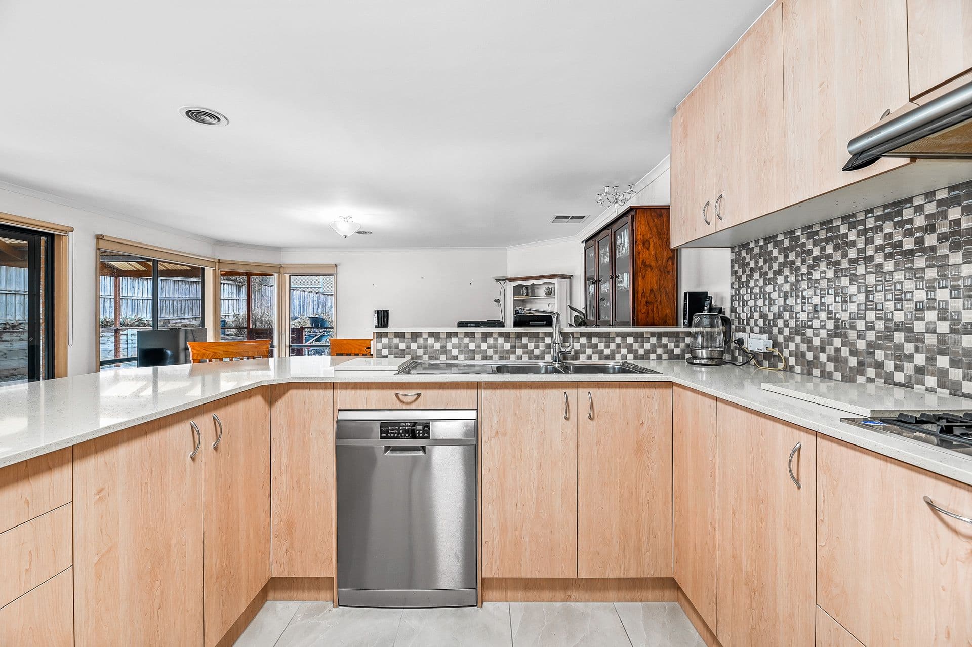 18 Mornington Grove, Berwick VIC 3806, Berwick - Thumbnail 3