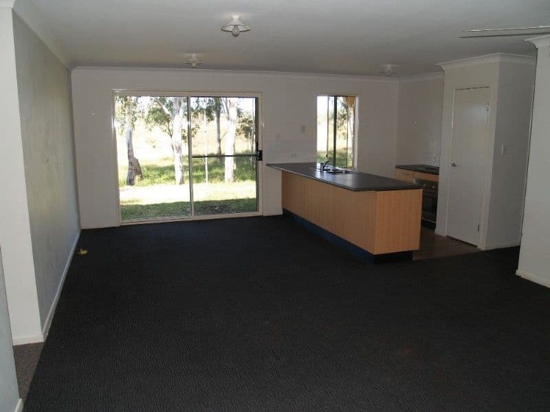 14 Bradley Court, LAIDLEY QLD 4341, Laidley Heights - Thumbnail 3