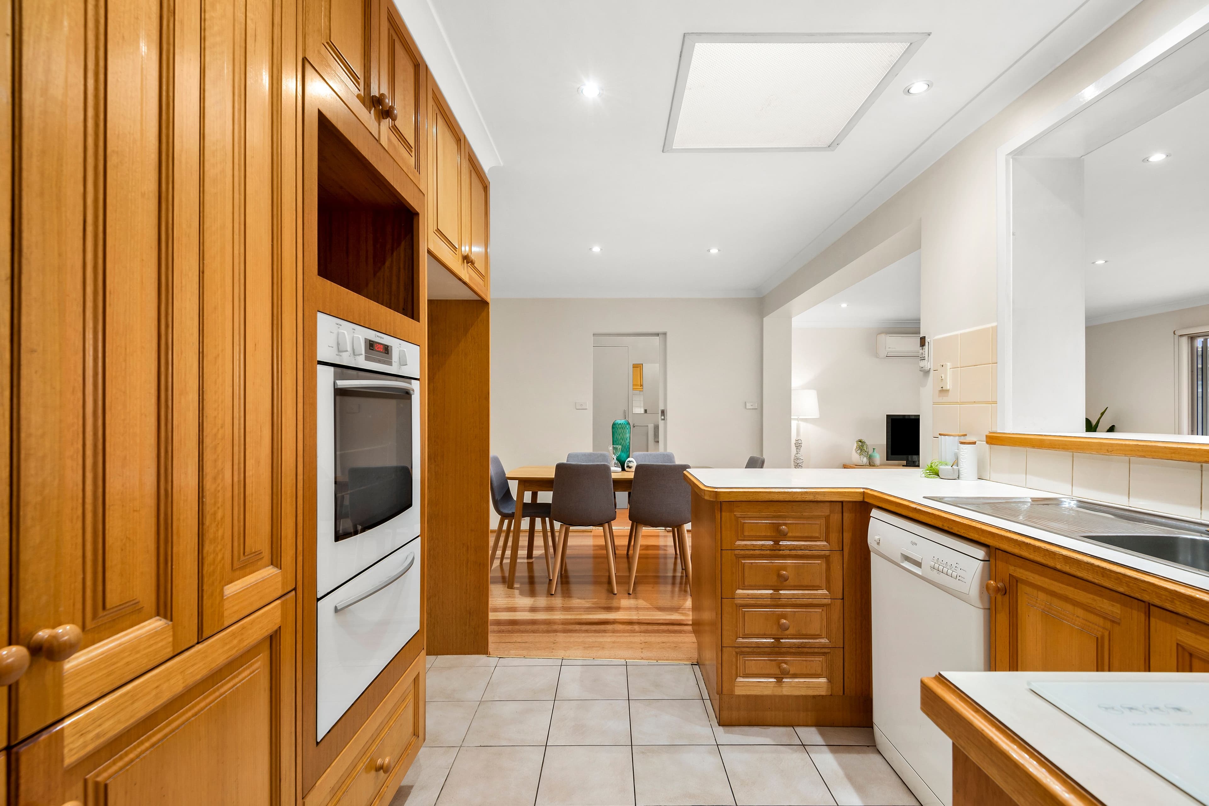 22 Warren Road, Mordialloc VIC 3195, Mordialloc - Thumbnail 3