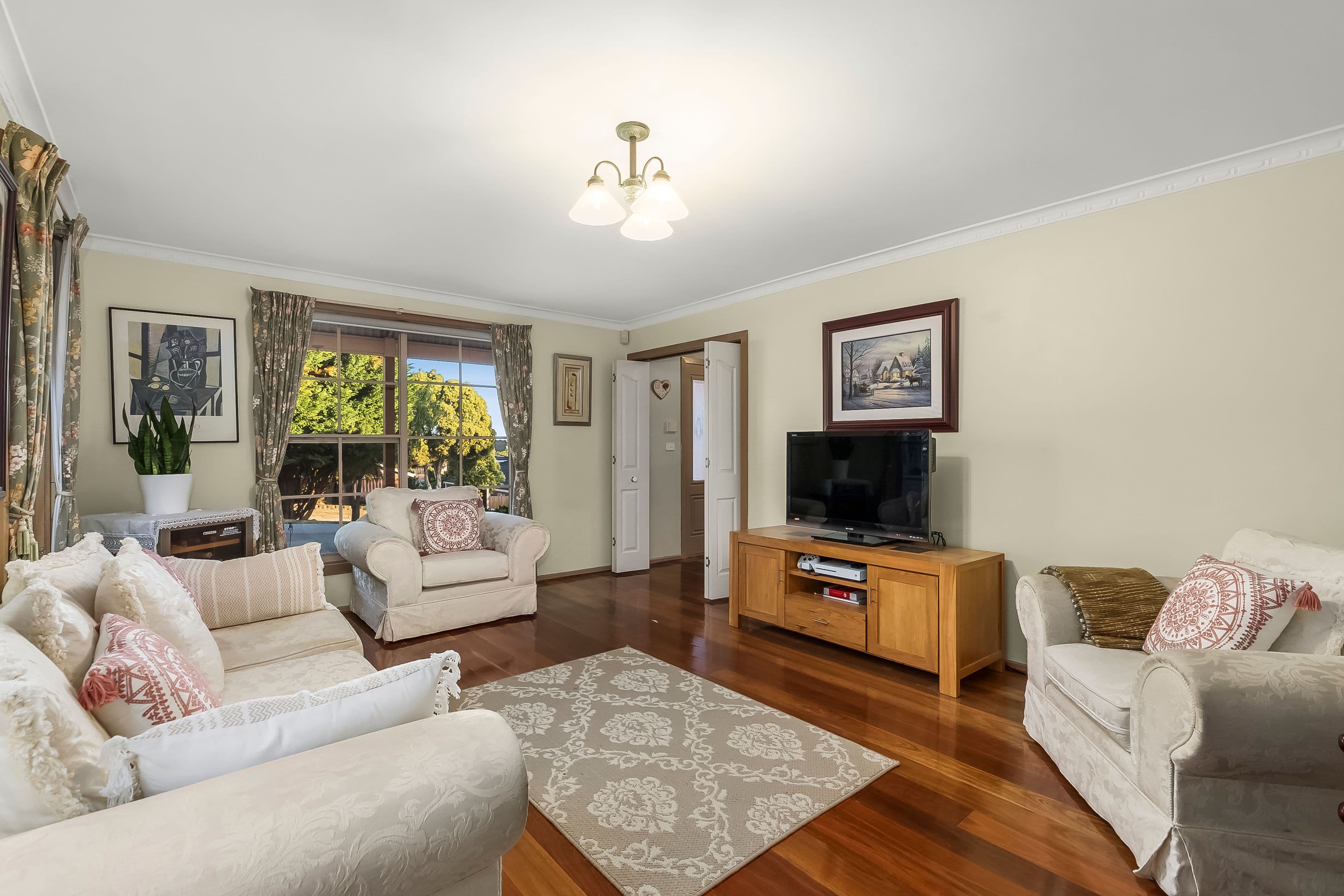 136 Grandview Road, Wheelers Hill VIC 3150, Wheelers Hill - Thumbnail 3