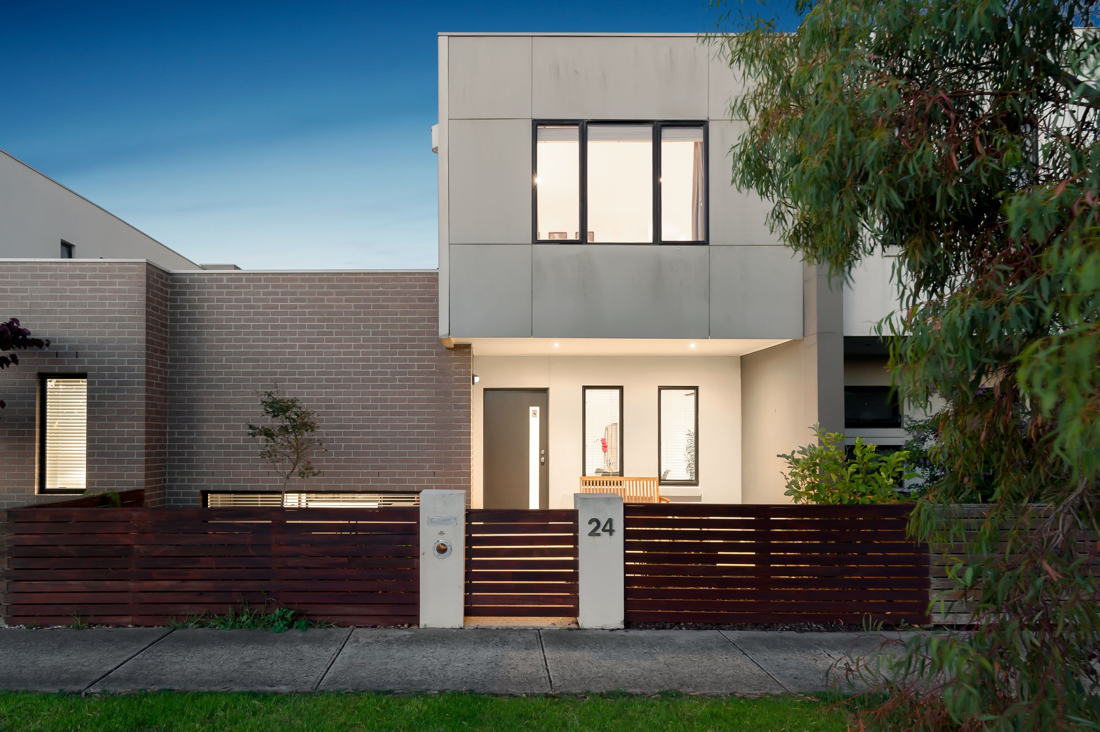 24 Rush Lily Drive, Officer VIC 3809, Officer - Thumbnail 2