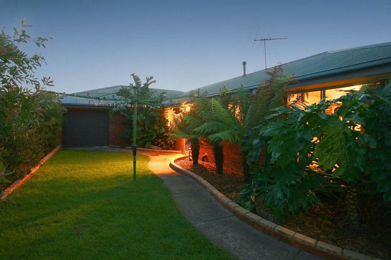 17 Wildwood Court, CRANBOURNE NORTH VIC 3977, Cranbourne North - Thumbnail 3