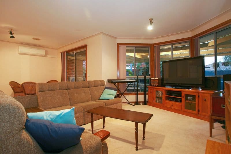 17 Wildwood Court, CRANBOURNE NORTH VIC 3977, Cranbourne North - Thumbnail 4