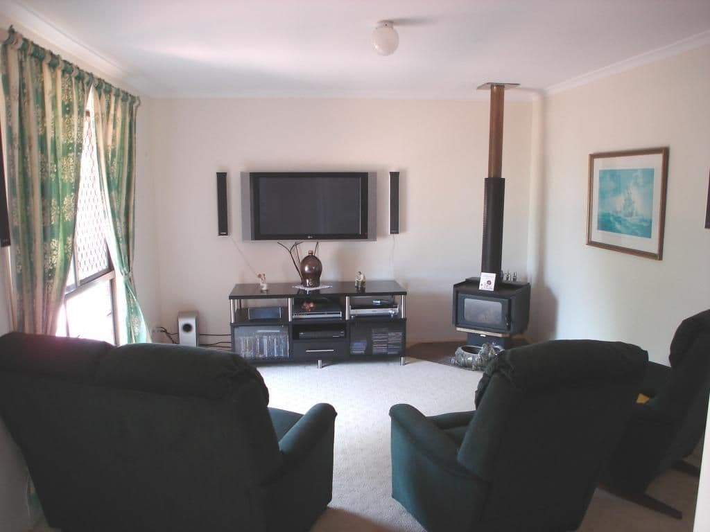 8 Gumtree Drive, KINGAROY QLD 4610, Kingaroy - Thumbnail 4