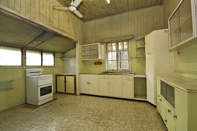 21 Salisbury Road, IPSWICH QLD 4305, Ipswich - Thumbnail 2