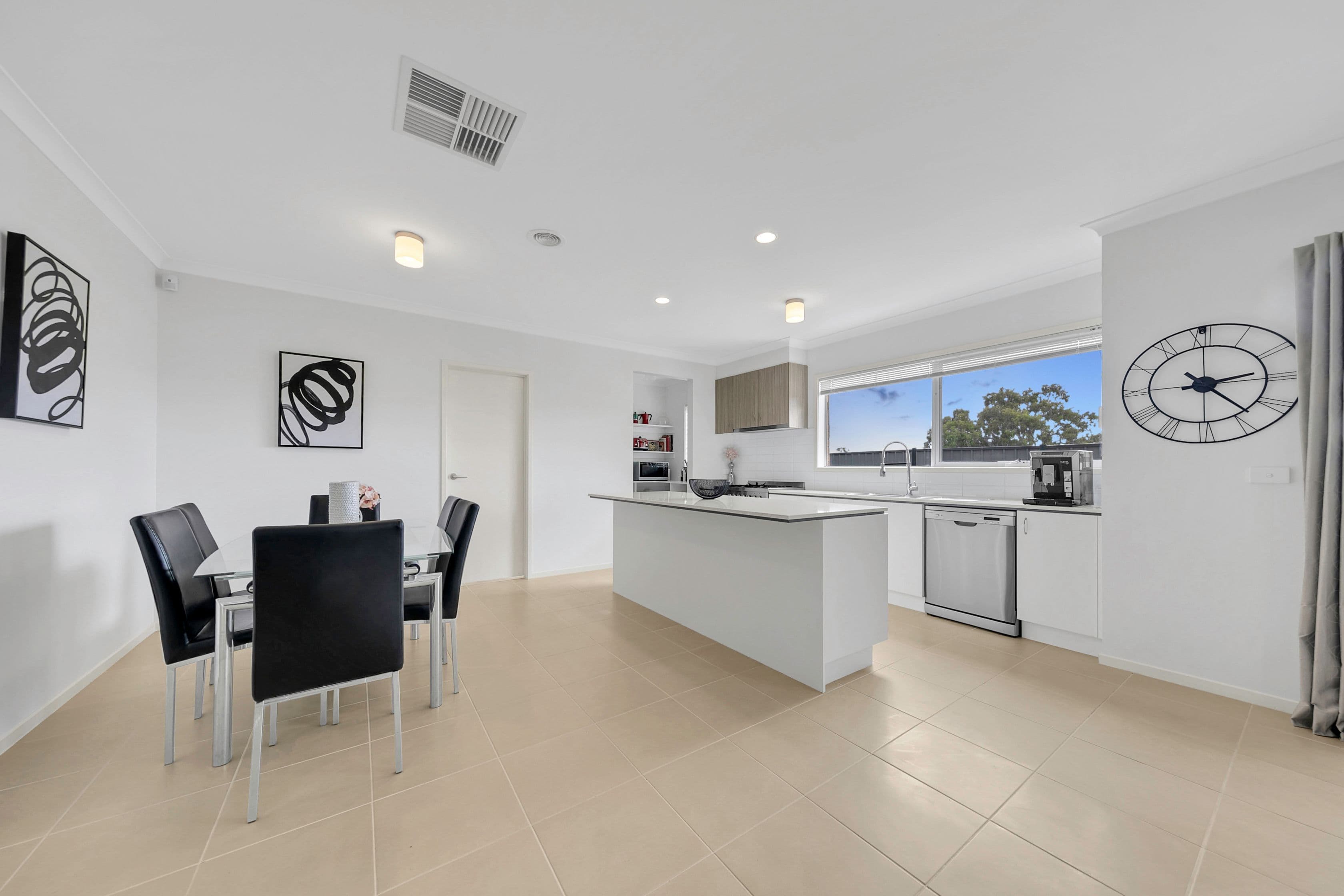 22 Monvida Street, Wollert VIC 3750, Wollert - Thumbnail 4