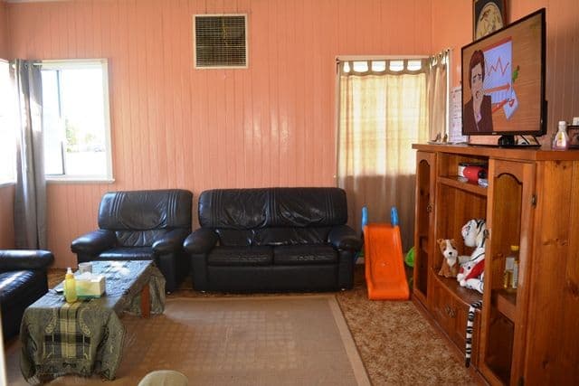10 Coronation Drive, Blackall QLD 4472, Blackall - Thumbnail 4