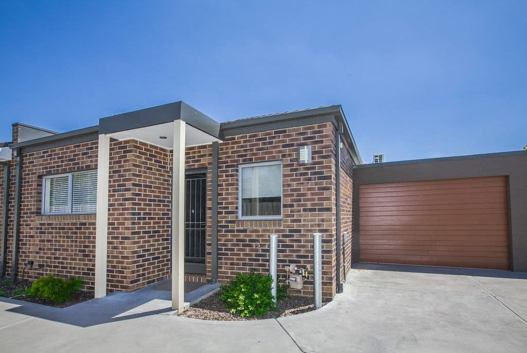 8 Clarke Street, Thomastown VIC 3074, Thomastown - Image 1