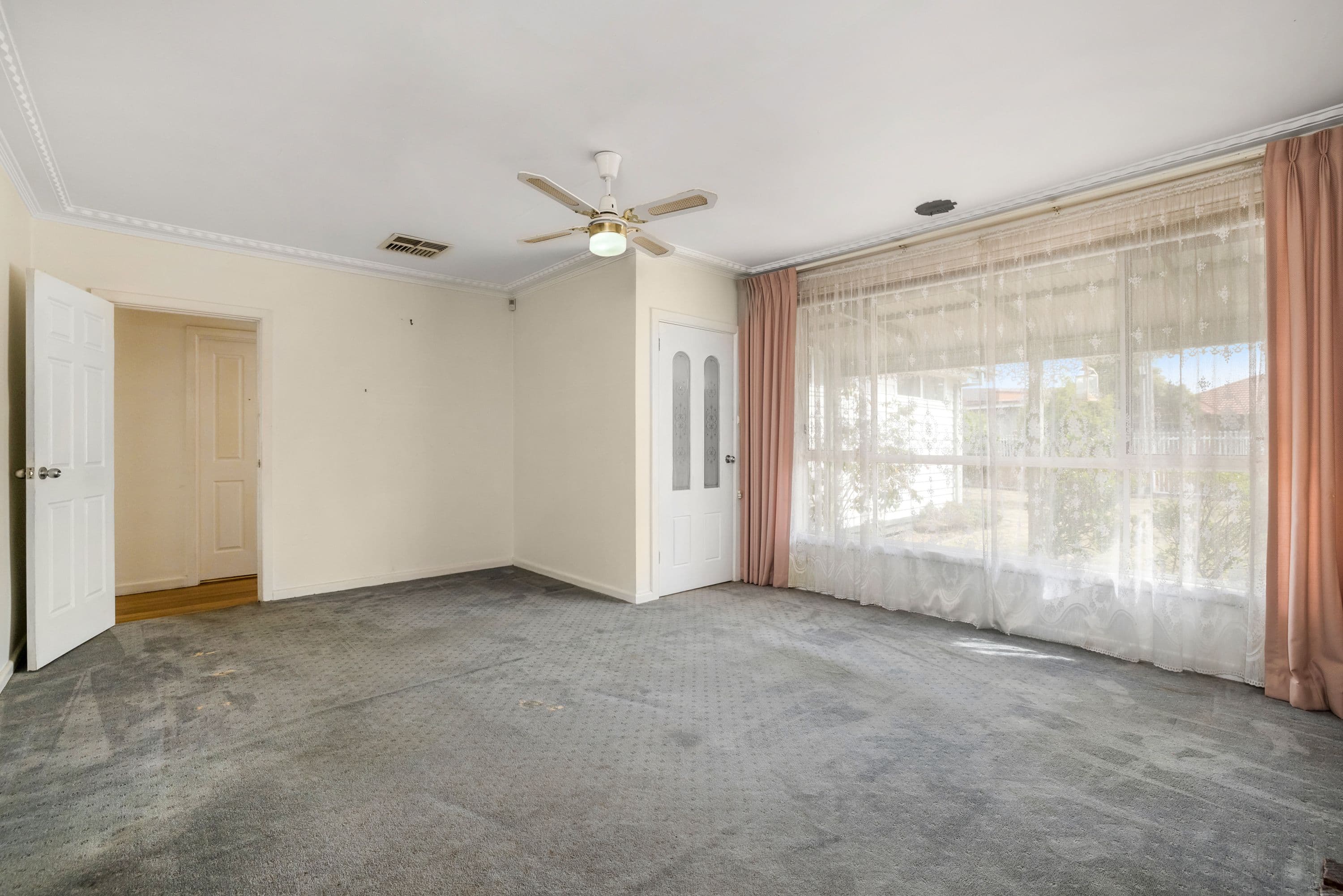 15 Glendale Road, Springvale VIC 3171, Springvale - Thumbnail 4