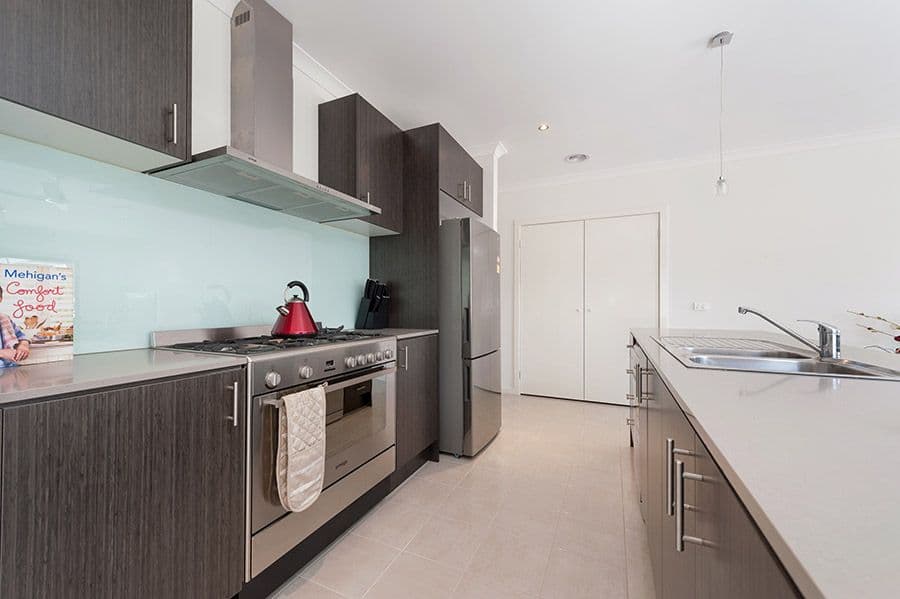 32 Palladium Circle, Beveridge VIC 3753, Beveridge - Thumbnail 2