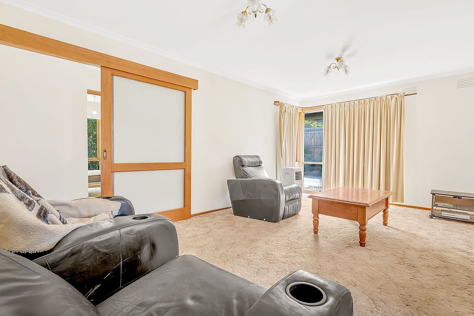 12 Metropolitan Avenue, Craigieburn VIC 3064, Craigieburn - Thumbnail 2