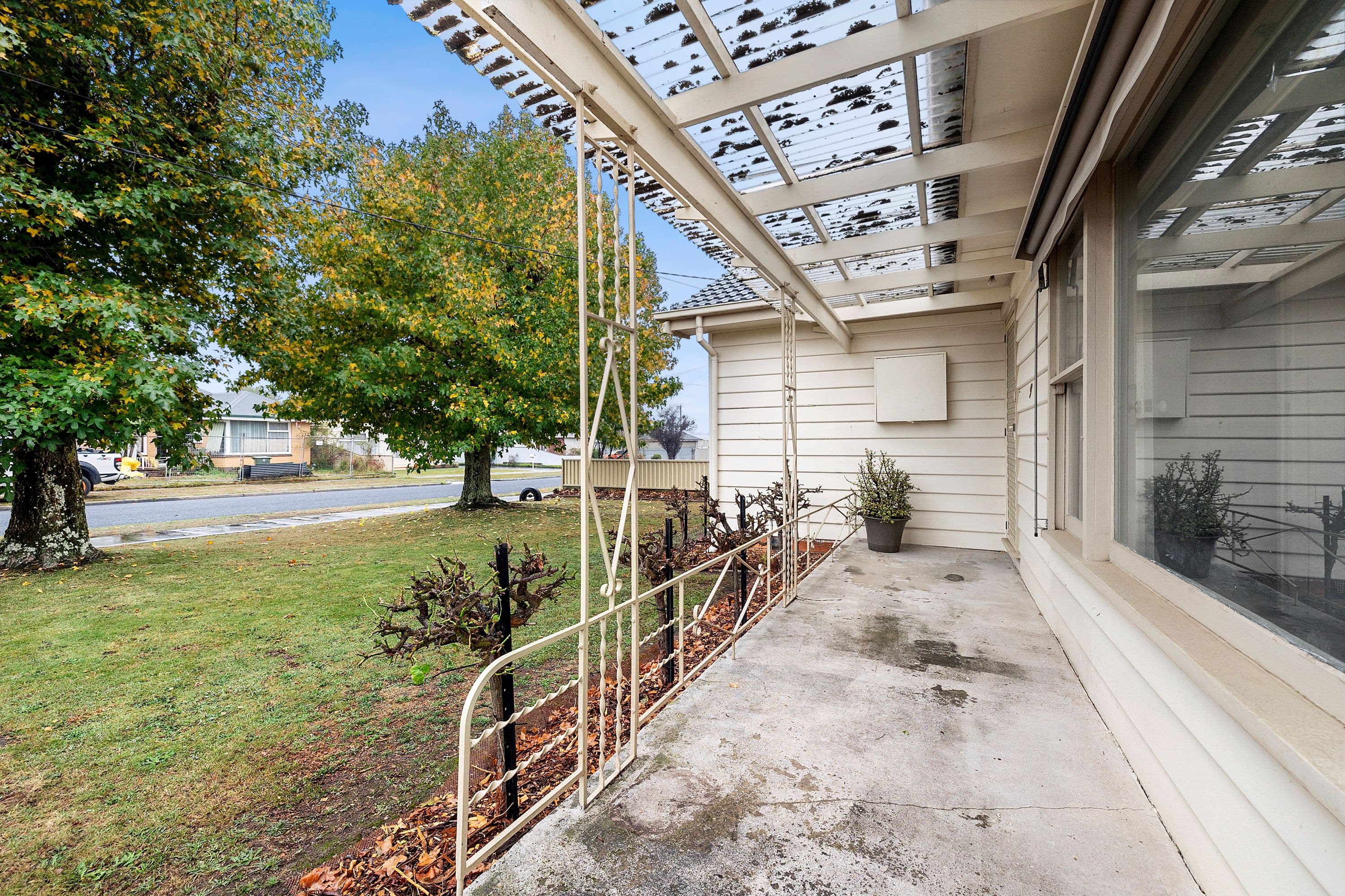 9 Pauls Crescent, Wendouree VIC 3355, Wendouree - Thumbnail 2