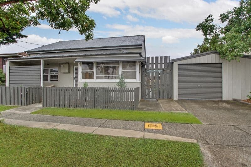 86 Lagoon Street, Goulburn - Image 1