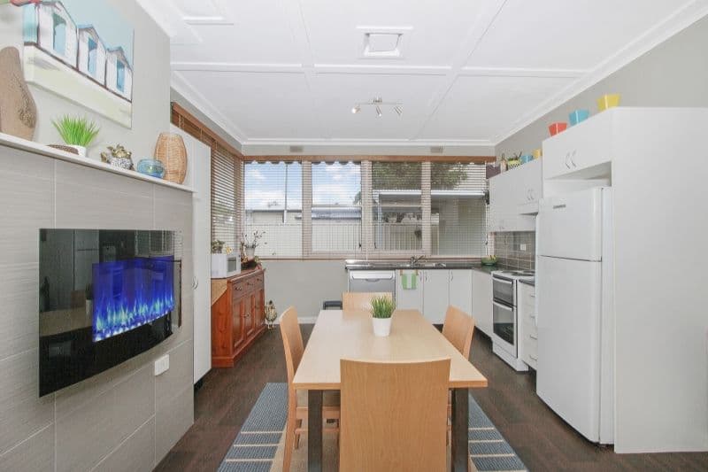 86 Lagoon Street, Goulburn - Thumbnail 2