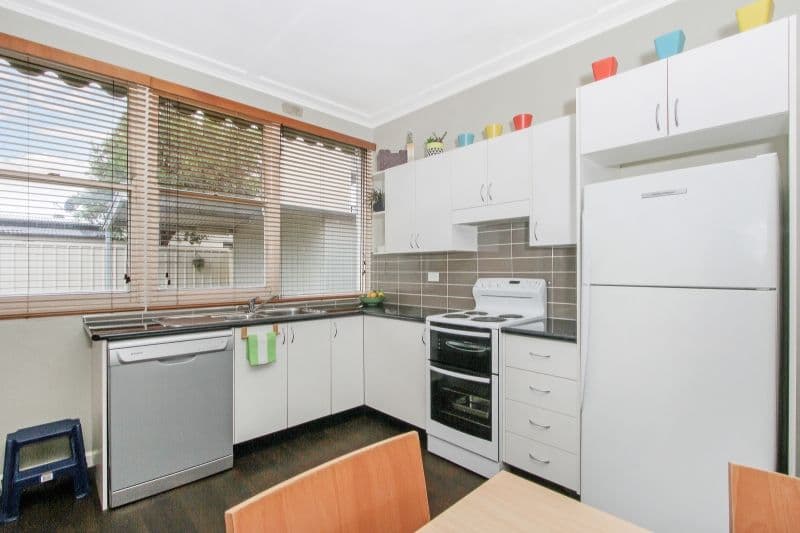 86 Lagoon Street, Goulburn - Thumbnail 3