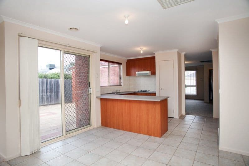 22 Rolain Avenue, SOUTH MORANG VIC 3752, South Morang - Thumbnail 7
