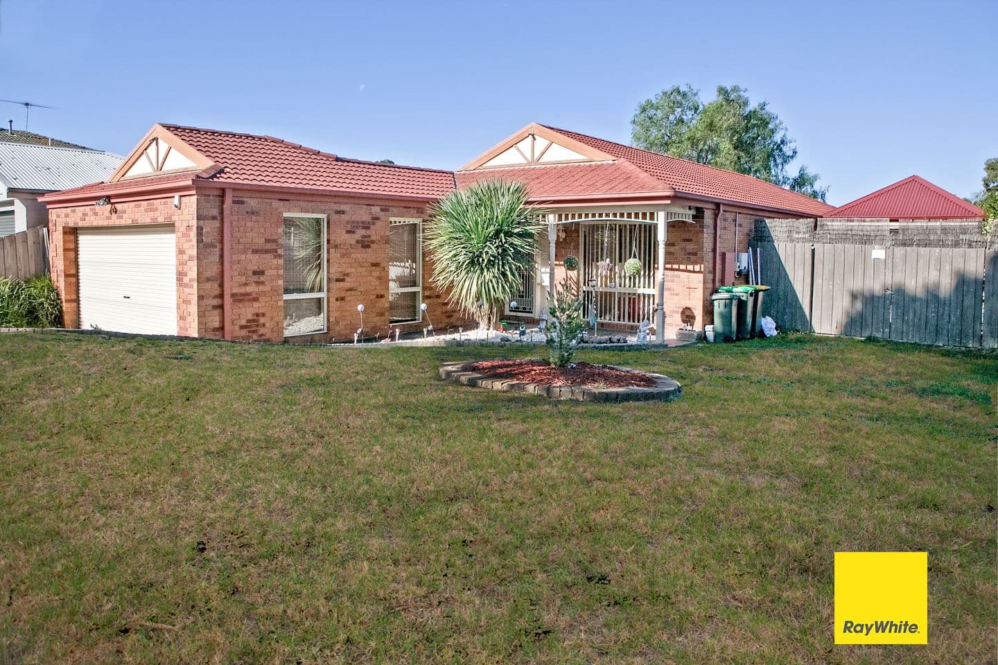 9 Trentham Way, Langwarrin VIC 3910, Langwarrin - Thumbnail 2