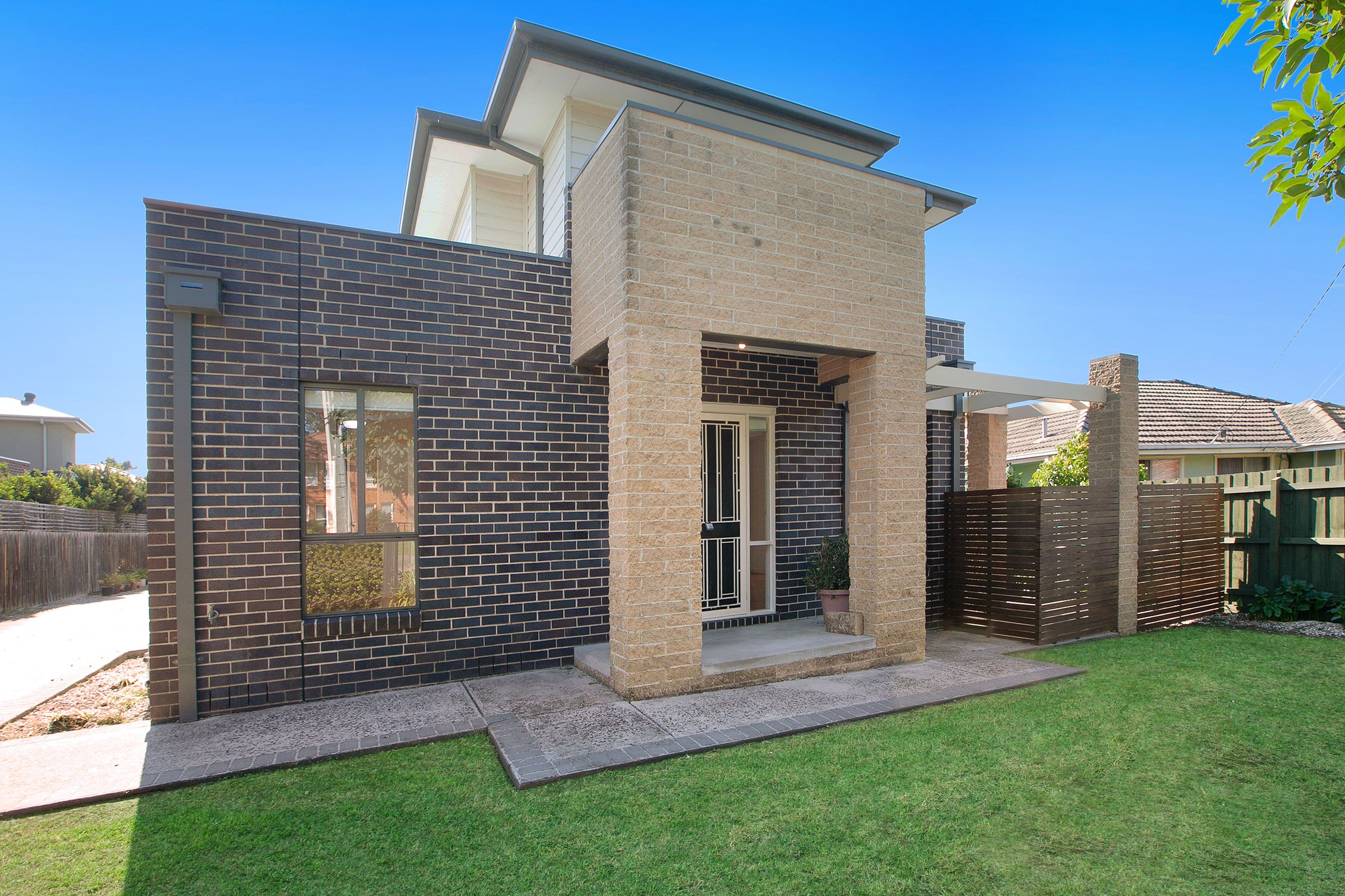 7 Dunolly Crescent, Reservoir VIC 3073, Reservoir - Image 1